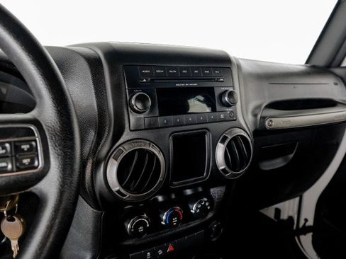 Used 2017 Jeep Wrangler Unlimited Sport AWD/4WD image 22