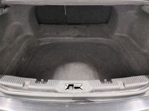 Used 2010 Ford Taurus SEL image 33