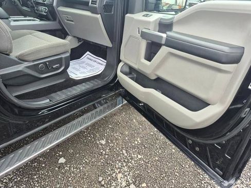 Used 2017 Ford F150 XLT w/ Equipment Group 302A Luxury image 12