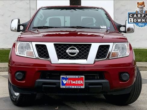 Used 2019 Nissan Frontier SV image 3