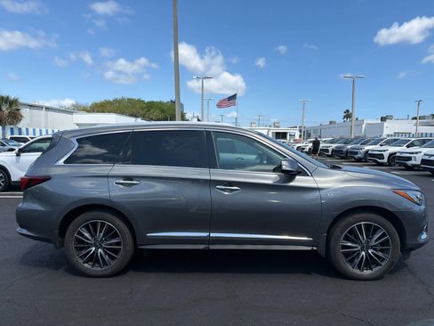 Used 2020 INFINITI QX60 Luxe w/ Sensory Package image 5
