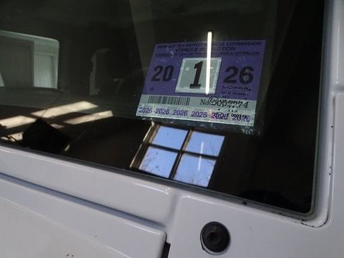 Used 2015 Jeep Wrangler Unlimited Rubicon w/ Dual Top Group image 25