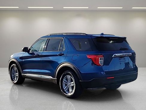 Certified 2020 Ford Explorer XLT image 6