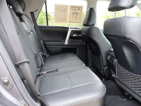 Used 2022 Toyota 4Runner Limited AWD/4WD image 12