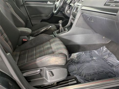 Used 2015 Volkswagen GTI S image 26