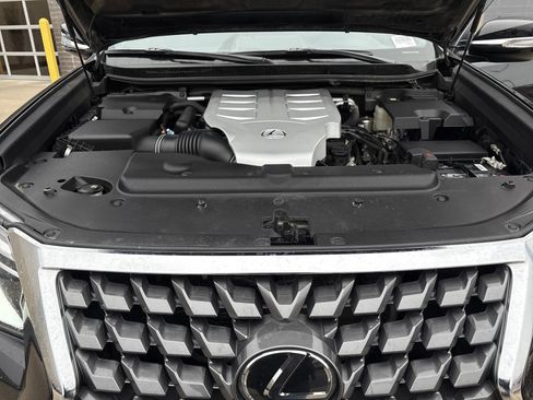 Used 2021 Lexus GX 460 Premium w/ Accessory Package image 36