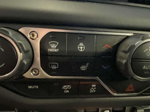 New 2025 Jeep Wrangler Unlimited Rubicon 392 image 5