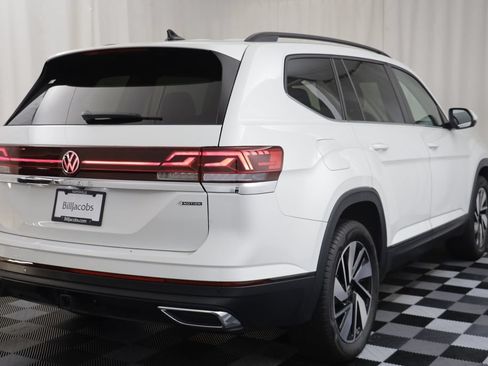Used 2026 Volkswagen Atlas SE w/ Panoramic Sunroof Package AWD/4WD image 16
