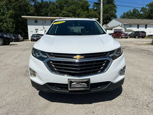 Used 2018 Chevrolet Equinox LT w/ Sun & Infotainment Package AWD/4WD image 2
