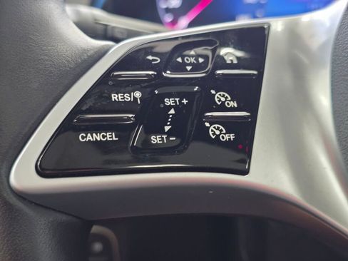 Used 2025 Mercedes-Benz GLB 250 4MATIC image 42