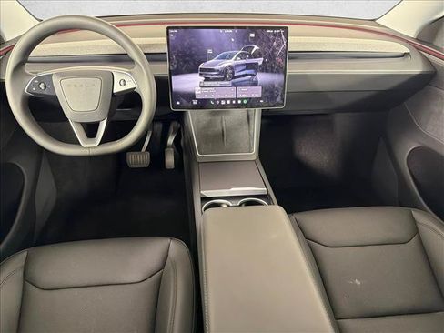 Used 2026 Tesla Model Y 2WD image 25