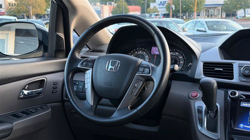 Used 2016 Honda Odyssey Touring image 29