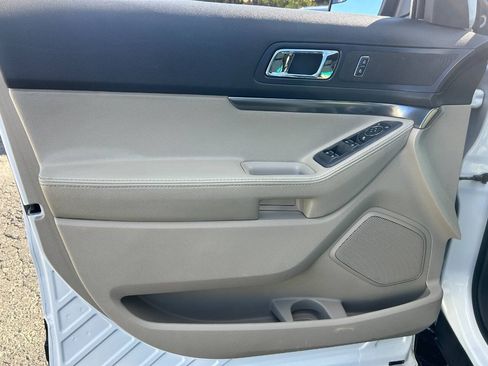 Used 2013 Ford Explorer 4WD image 16