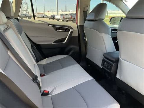 Certified 2025 Toyota RAV4 XLE Premium image 17