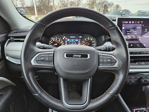 Used 2022 Jeep Compass Limited image 12