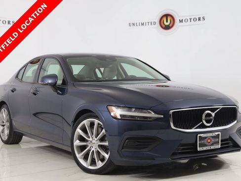 Used 2020 Volvo S60 T6 Momentum w/ Protection Package image 1