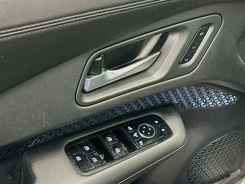 Used 2024 Nissan Ariya AWD image 15