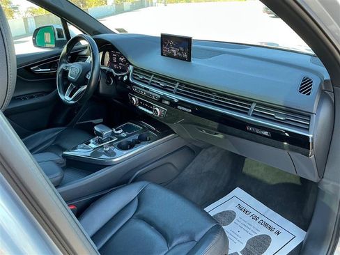 Used 2018 Audi Q7 3.0T Prestige w/ Prestige Package AWD/4WD image 33