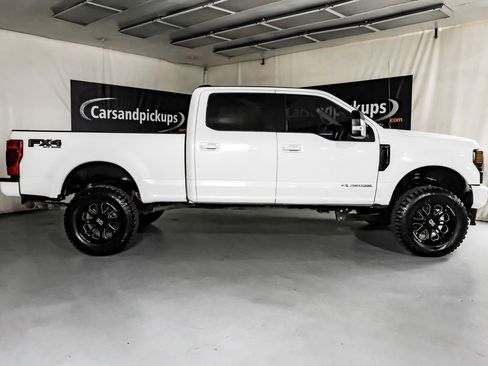 Used 2020 Ford F250 Lariat image 6