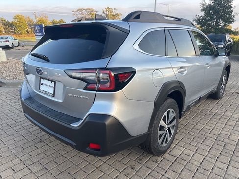 New 2025 Subaru Outback Premium image 7