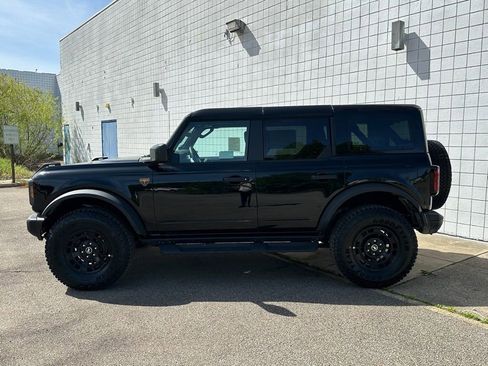New 2026 Ford Bronco Badlands w/ Sasquatch Package AWD/4WD image 2