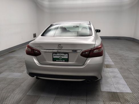 Used 2018 Nissan Altima 2.5 S w/ S Convenience Package FWD image 7