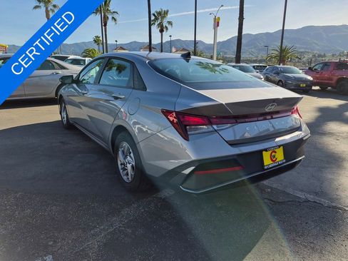 Used 2025 Hyundai Elantra SE image 5