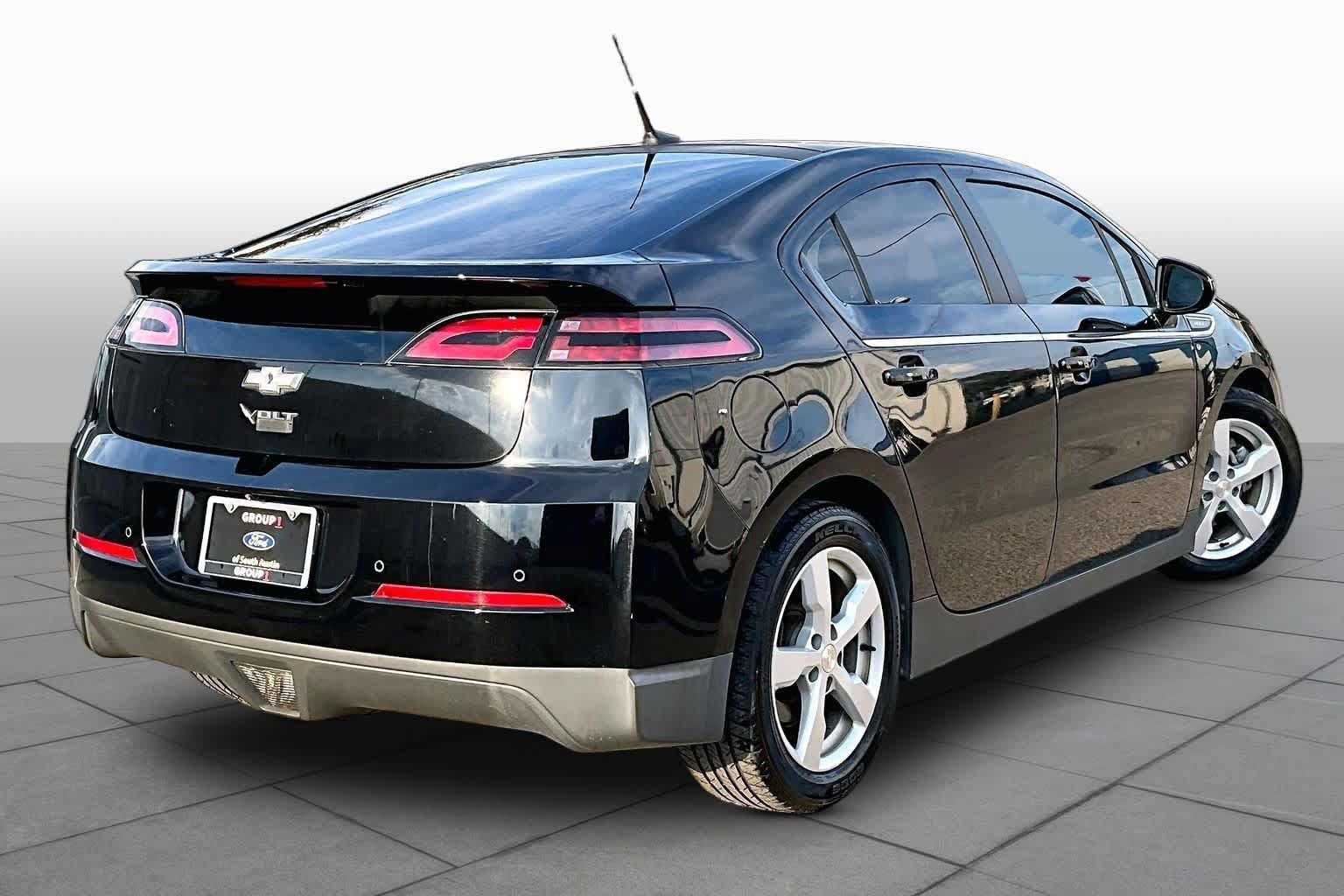 Used 2014 Chevrolet Volt w/ Enhanced Safety Package 2 FWD image 13