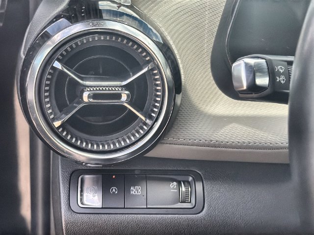 Certified 2025 Chevrolet Equinox LT w/ Convenience Package II FWD image 17