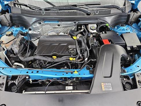 Used 2025 Chevrolet Trax RS w/ Driver Confidence Package FWD image 23