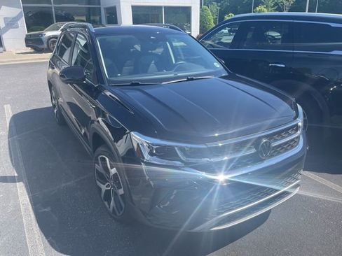 Used 2022 Volkswagen Taos SEL image 5