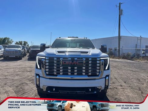 New 2026 GMC Sierra 2500 Denali w/ Denali Reserve Package image 3