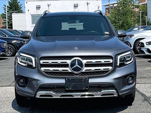 Used 2023 Mercedes-Benz GLB 250 4MATIC image 2