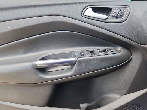 Used 2017 Ford Escape Titanium FWD image 22