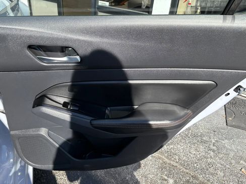 Used 2024 Nissan Altima 2.5 SR FWD image 17