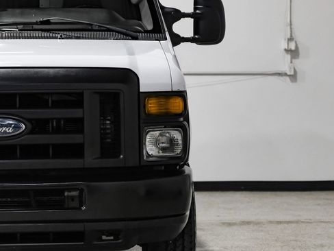 Used 2014 Ford E-350 and Econoline 350 Super Duty w/ Power Group image 43