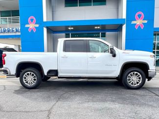 Used 2025 Chevrolet Silverado 2500 LTZ w/ LTZ Convenience Package video 3