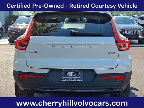 Certified 2025 Volvo XC40 B5 Plus w/ Protection Package Premier image 7