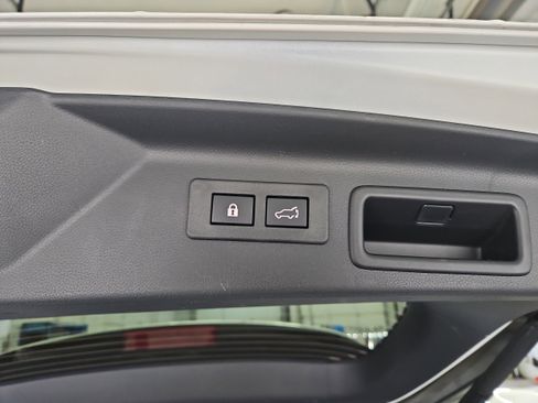 Used 2026 Subaru Forester Premium AWD/4WD image 14