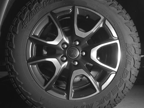 Used 2025 Jeep Compass Trailhawk AWD/4WD image 14