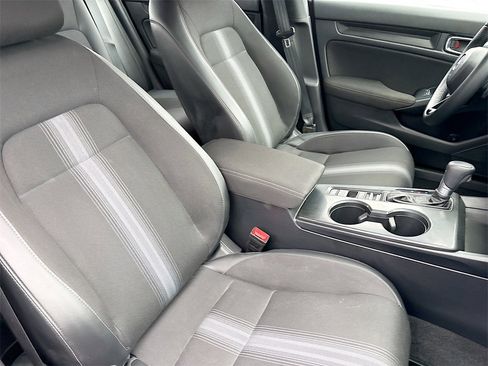 Used 2025 Honda Civic Sport image 25
