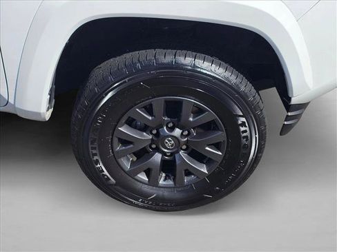 Used 2023 Toyota Tacoma SR5 RWD image 9