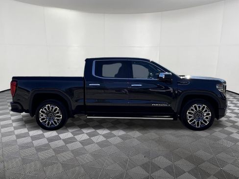 Used 2023 GMC Sierra 1500 Denali Ultimate AWD/4WD image 7
