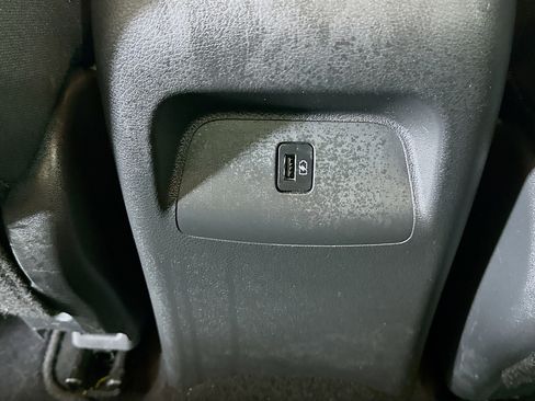 Used 2024 Nissan Sentra SV image 27