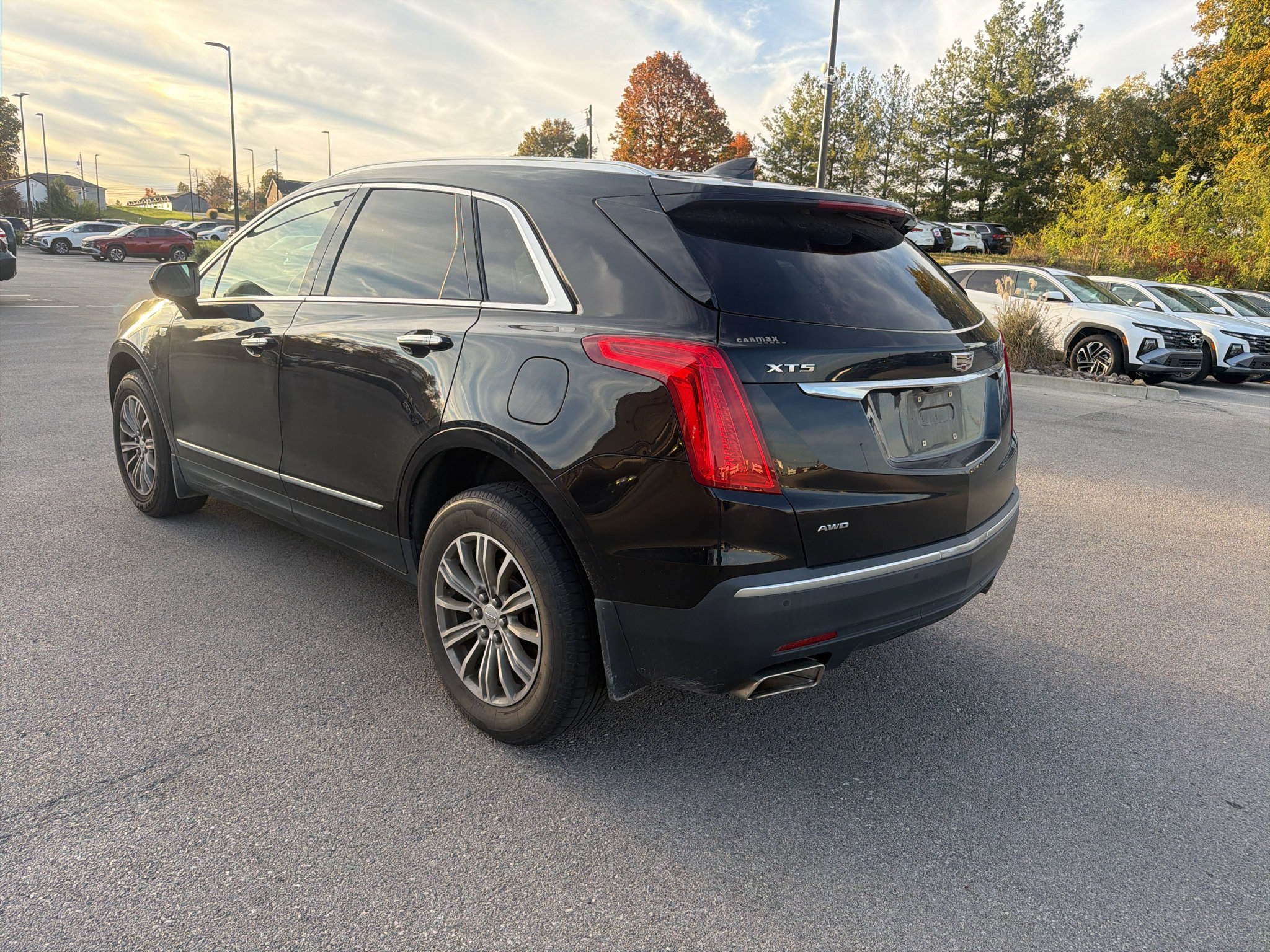 Used 2017 Cadillac XT5 Luxury w/ LPO, Wheel Lock Package AWD/4WD image 5