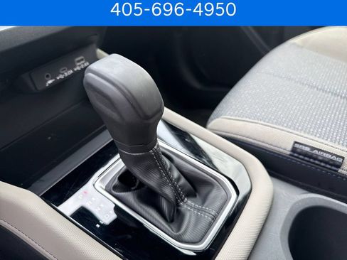 Used 2025 Subaru Forester Premium AWD/4WD image 30