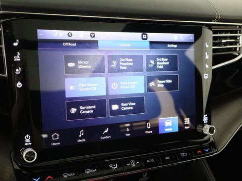 Used 2023 Jeep Grand Wagoneer Series II w/ Premium Group II image 40