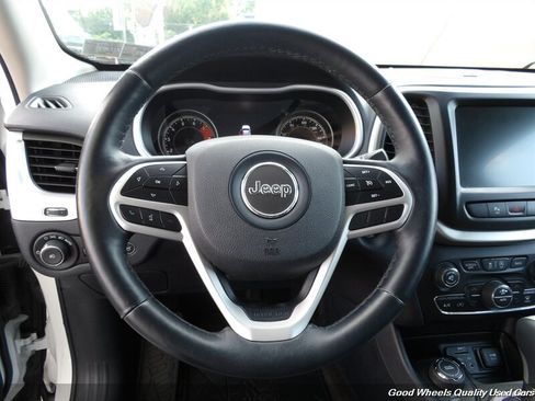 Used 2018 Jeep Cherokee Limited AWD/4WD image 14