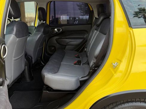 Used 2017 FIAT 500L Trekking w/ Urbana Appearance Package image 20