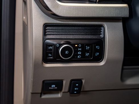 Used 2026 Ford F450 Platinum w/ Platinum Plus Package image 20